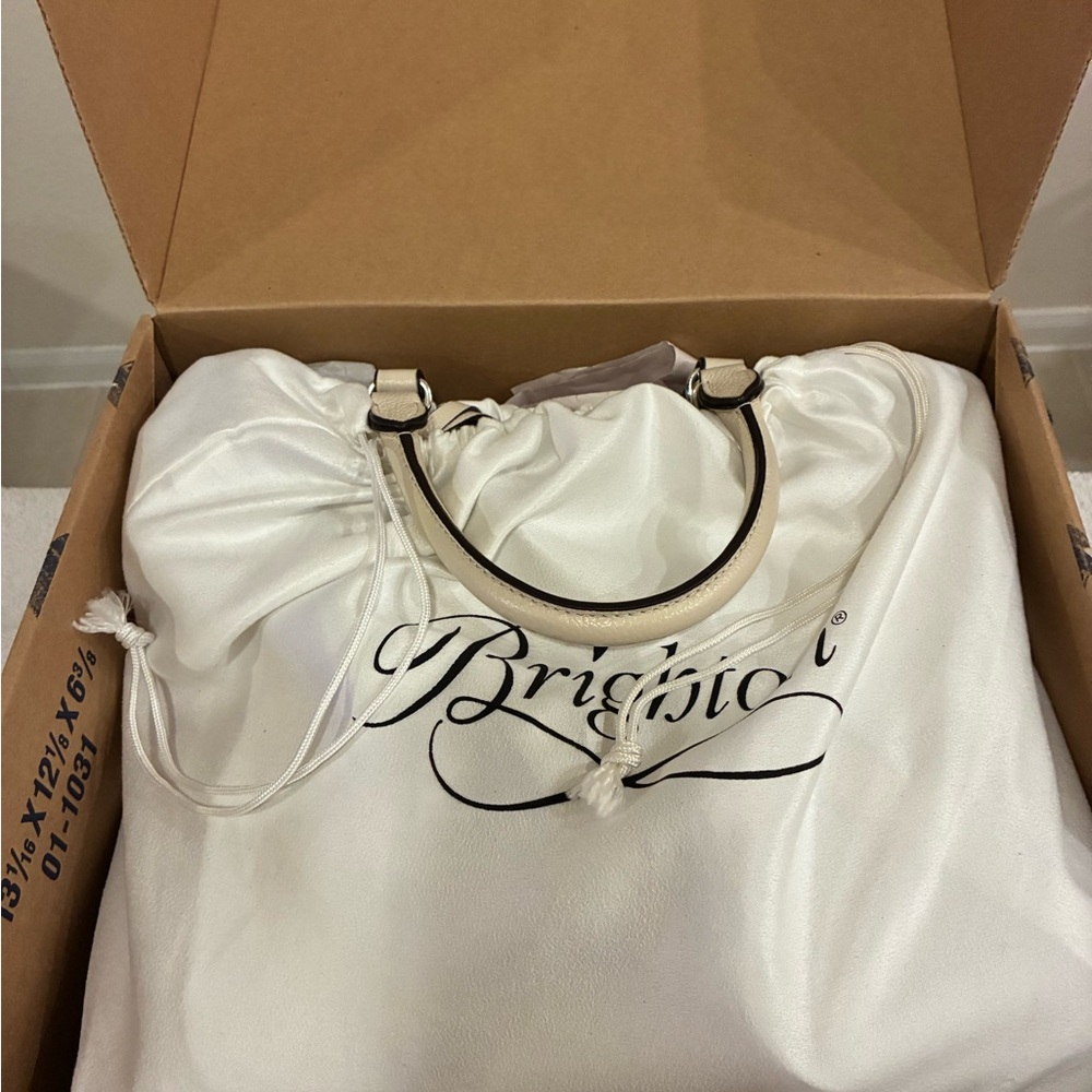 Brighton Daniela White Purse.GentlyUsed.Orig Box & Dustbag